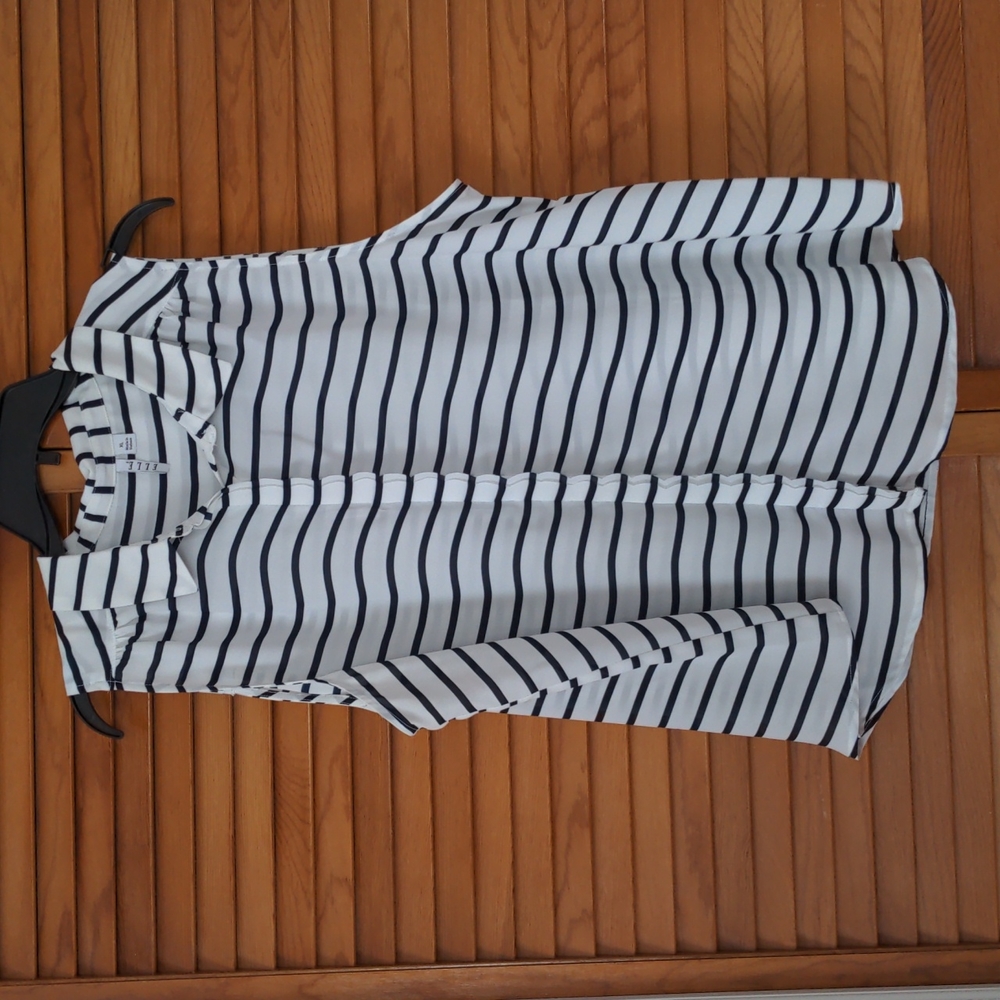Black & White Striped Sleeveless Button Up Blouse